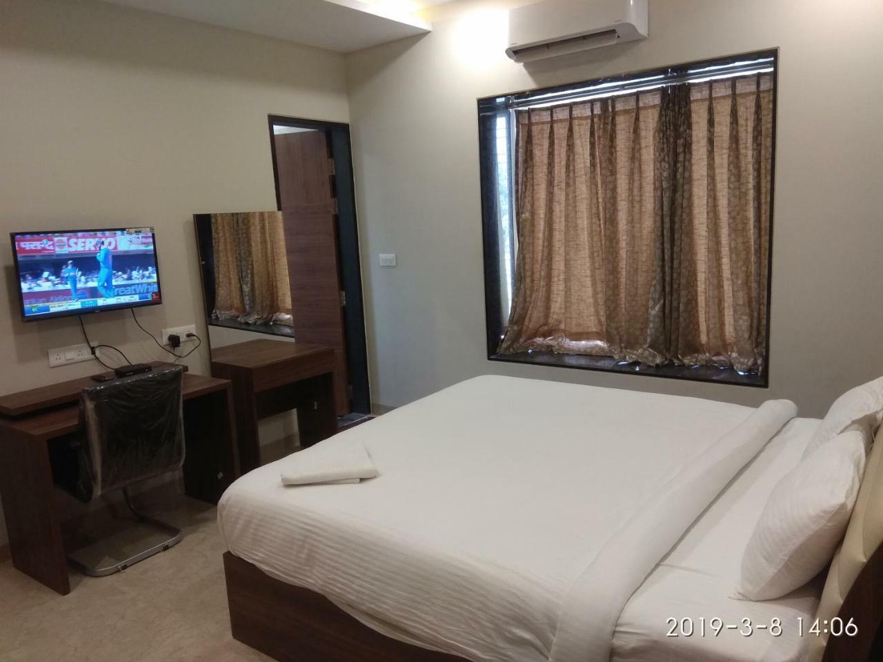 Visawa Palace Nanded Bagian luar foto
