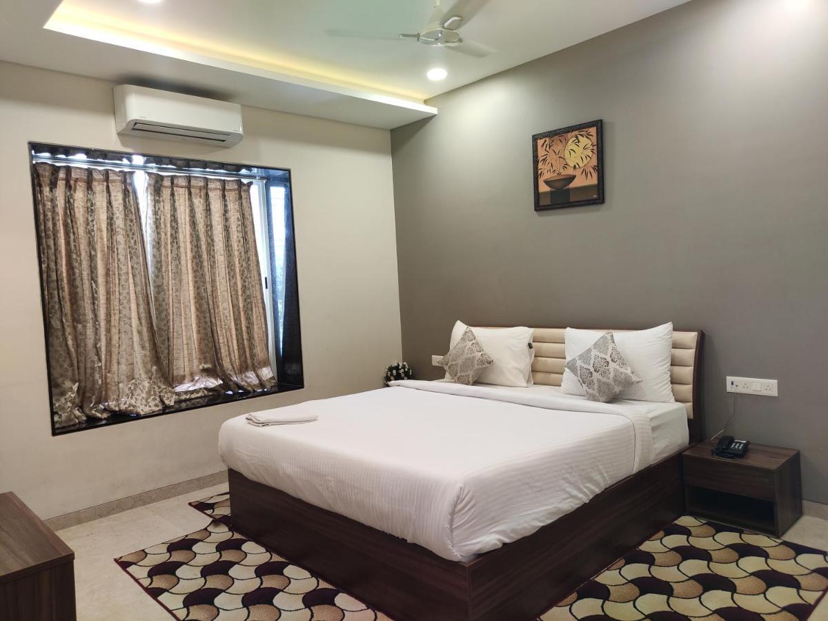 Visawa Palace Nanded Bagian luar foto